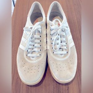 Adida Puig Indoor Skate Shoes, Off White/Pink, Men’s Size 11